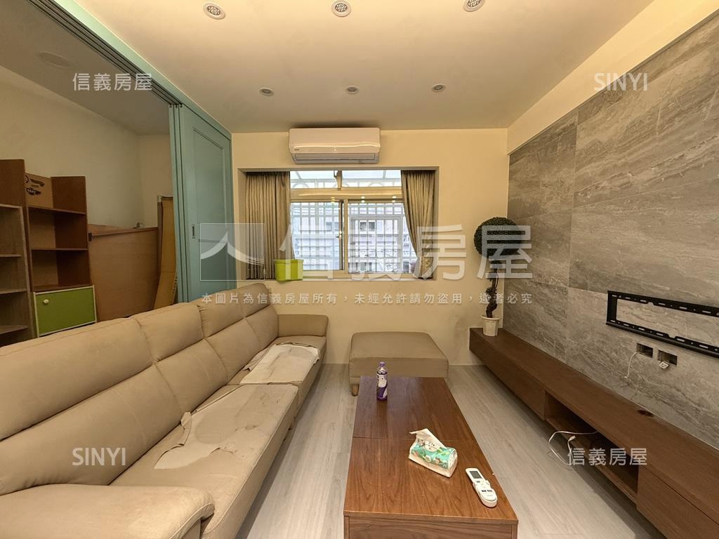 近徐匯捷運巷寬黃金三樓房屋室內格局與周邊環境