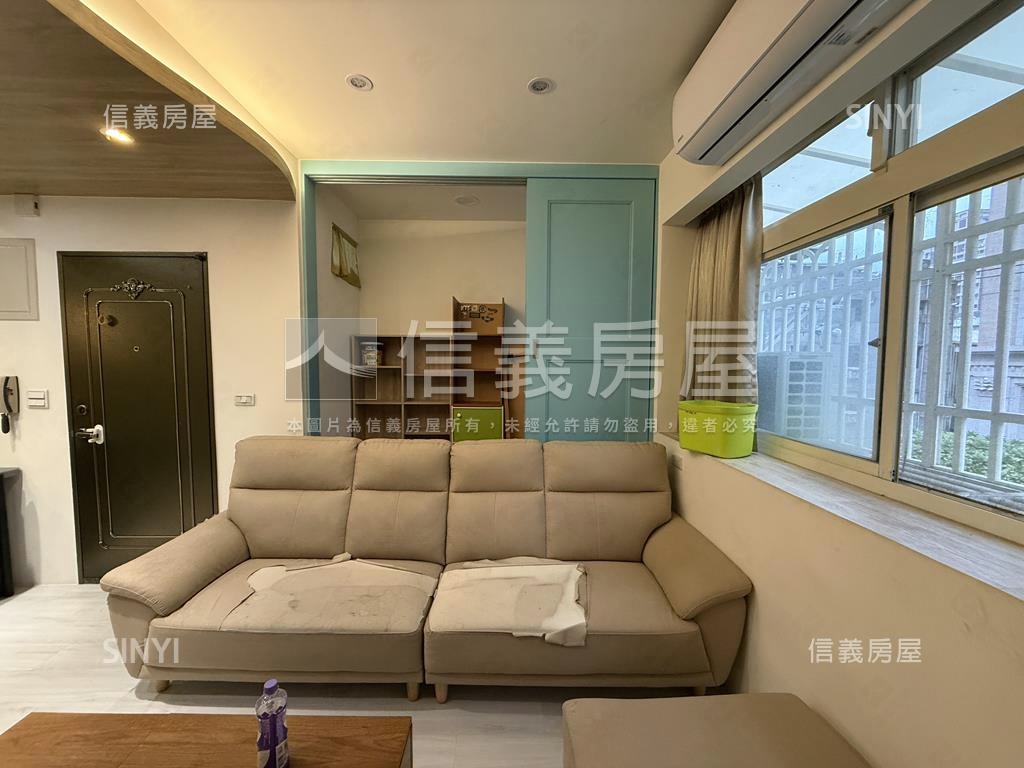 近徐匯捷運巷寬黃金三樓房屋室內格局與周邊環境