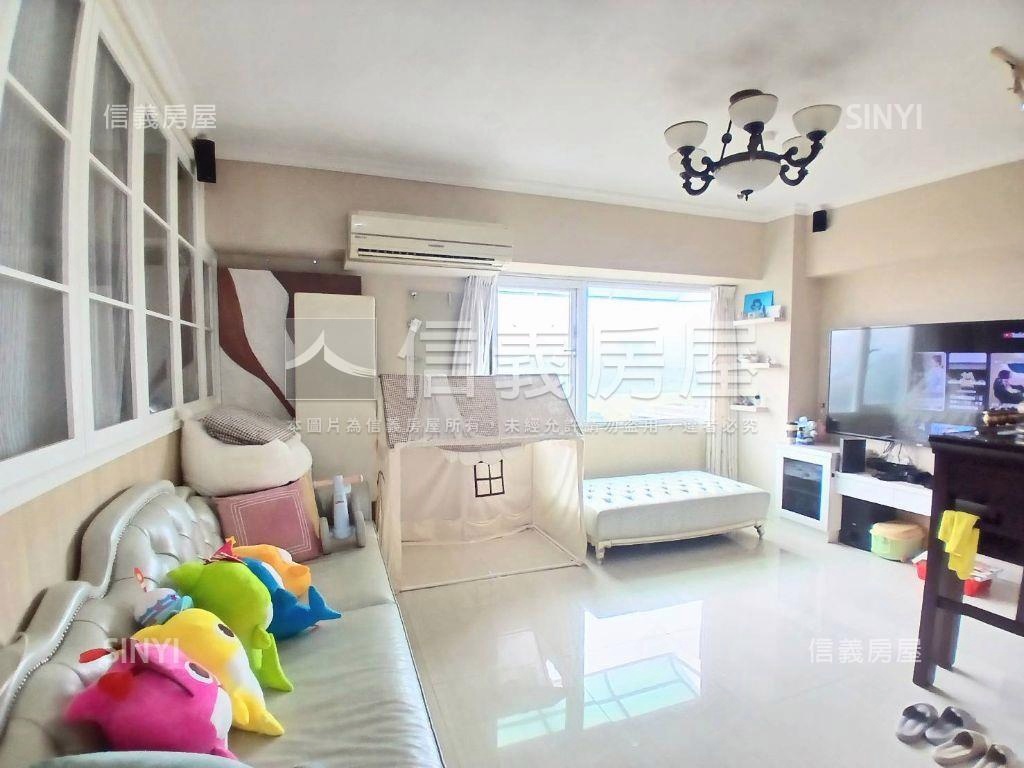 月河美景四房車位房屋室內格局與周邊環境