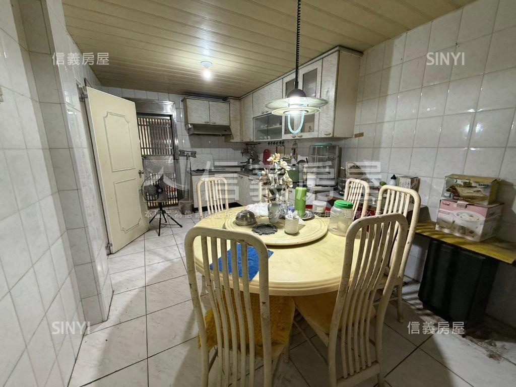 ５．８米面寬方正小別墅房屋室內格局與周邊環境