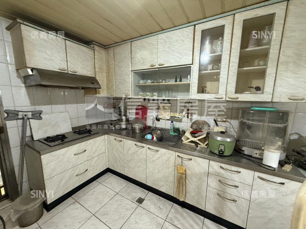 ５．８米面寬方正小別墅房屋室內格局與周邊環境