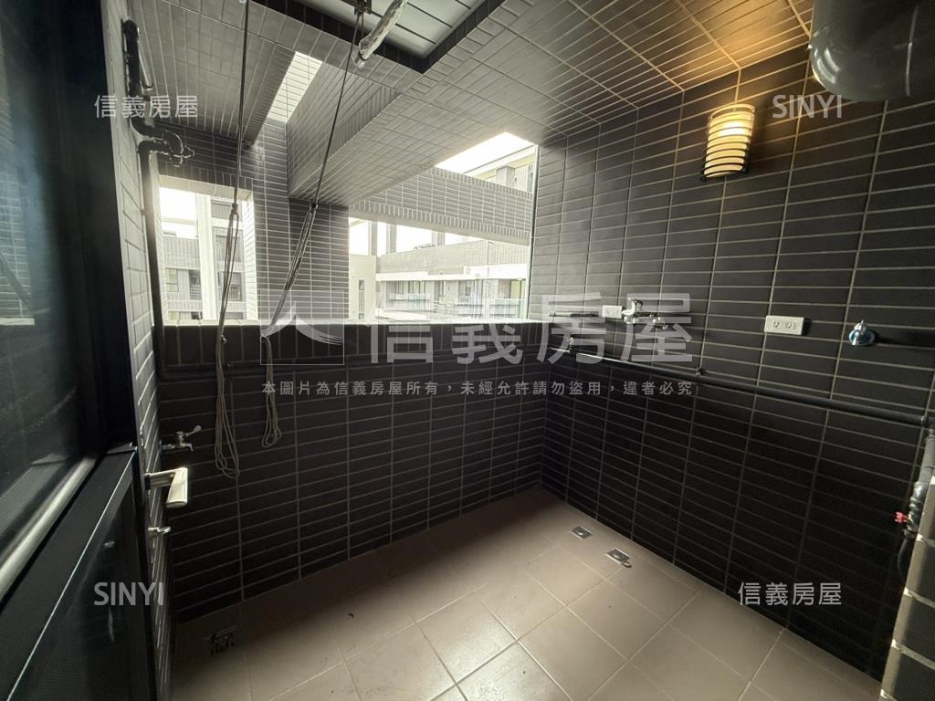 春福年年朝南景觀三房平車房屋室內格局與周邊環境