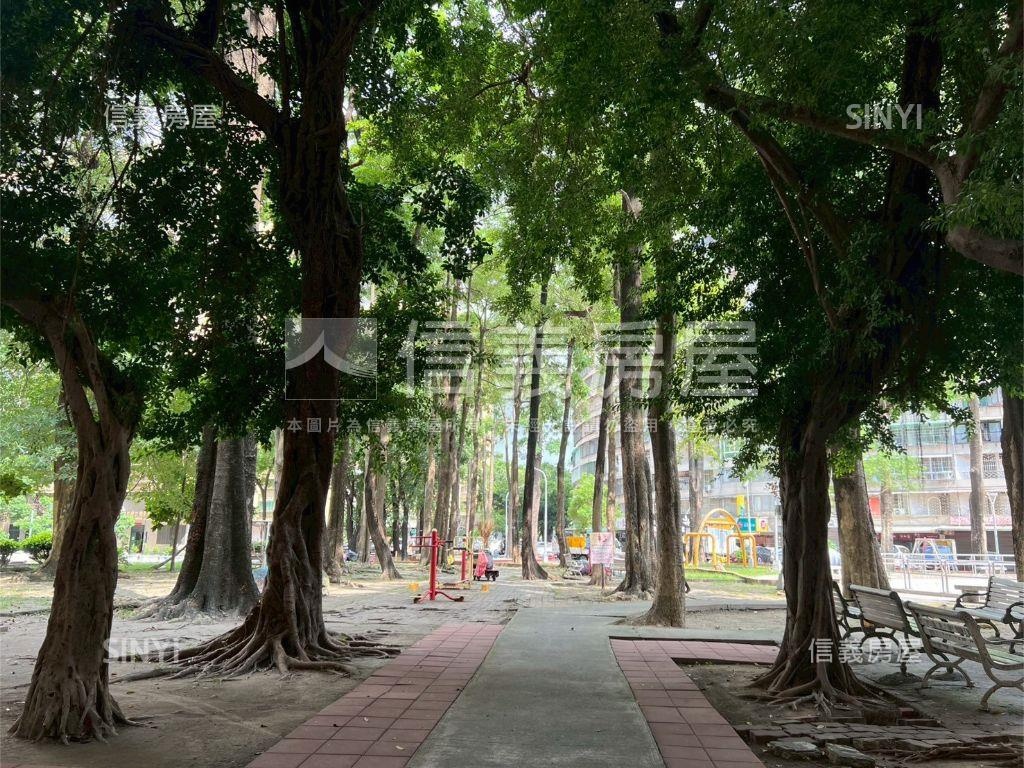 左營果貿低總價成家三房房屋室內格局與周邊環境