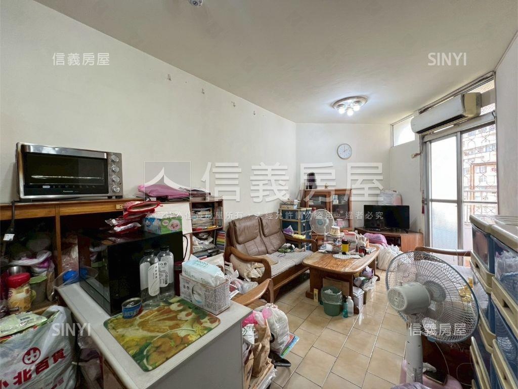 左營果貿低總價成家三房房屋室內格局與周邊環境