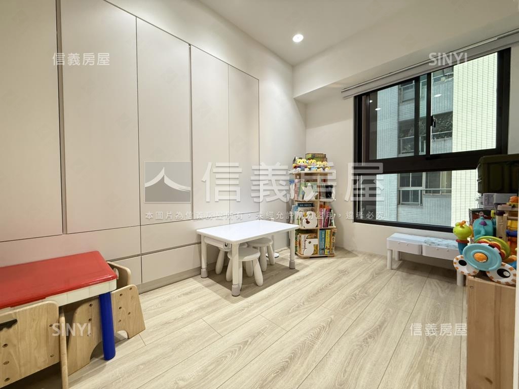 美術Ｗ三房平車視野美屋房屋室內格局與周邊環境