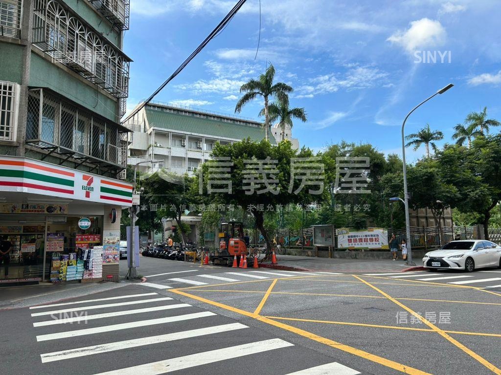 愛在西園黃金３樓美宅房屋室內格局與周邊環境