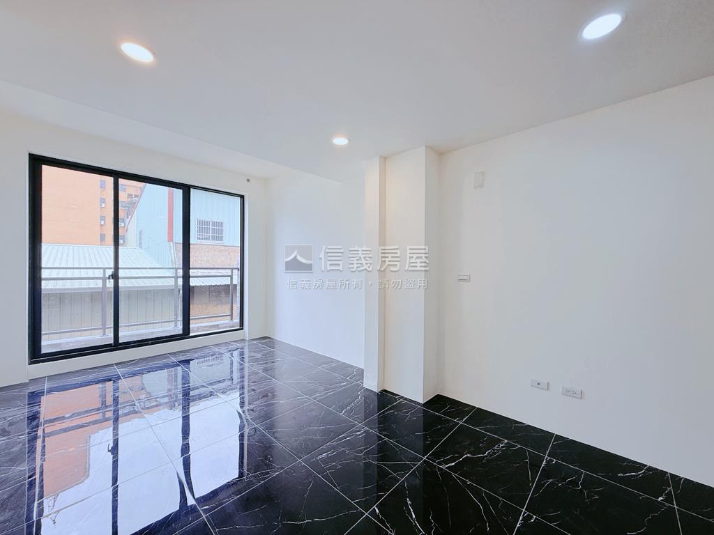 全新落成！近銀行臨路透天房屋室內格局與周邊環境