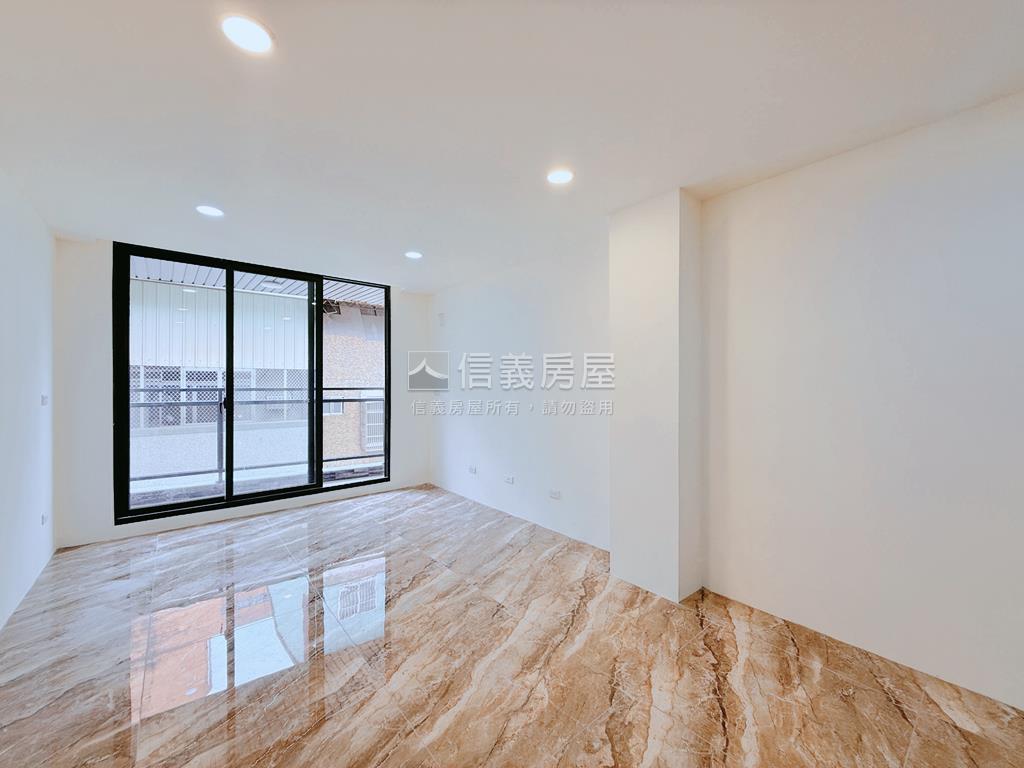 全新落成！近銀行臨路透天房屋室內格局與周邊環境