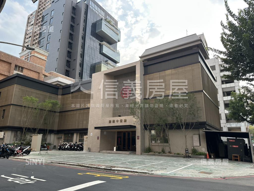 凹子底捷運百貨公園店面房屋室內格局與周邊環境