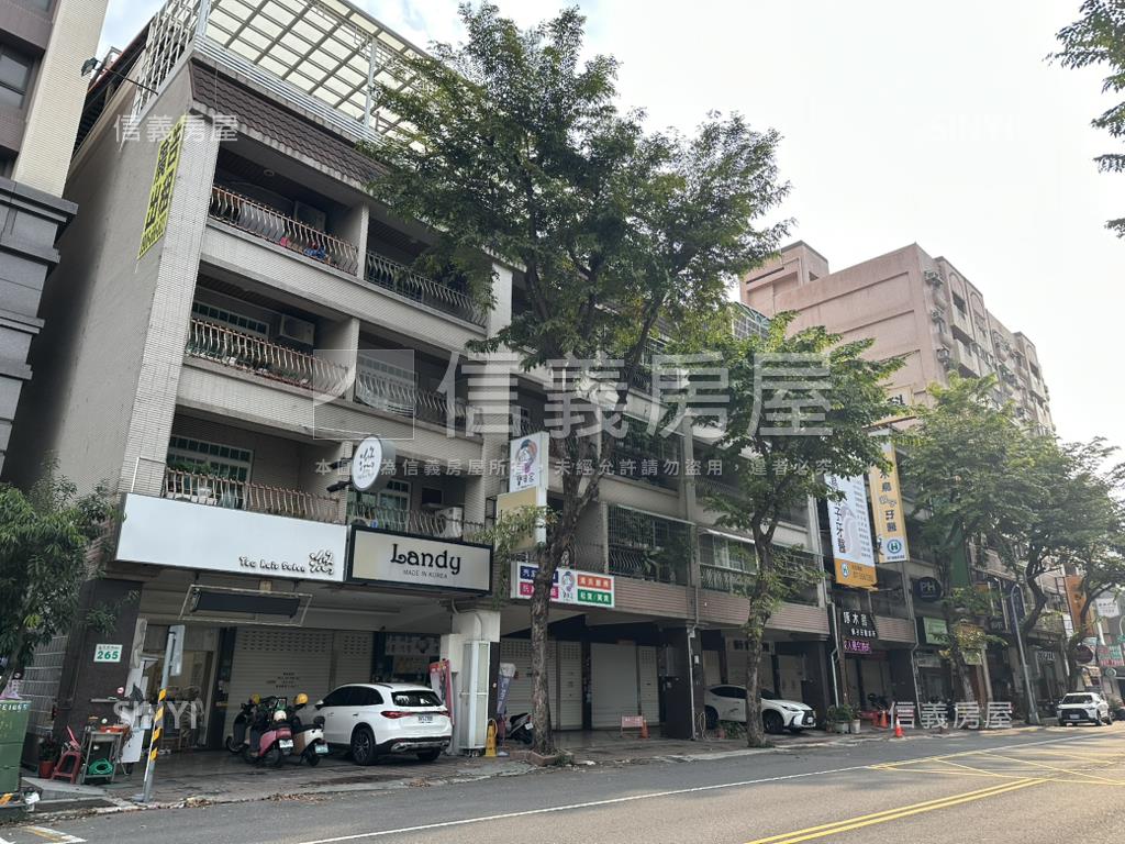 凹子底捷運百貨公園店面房屋室內格局與周邊環境