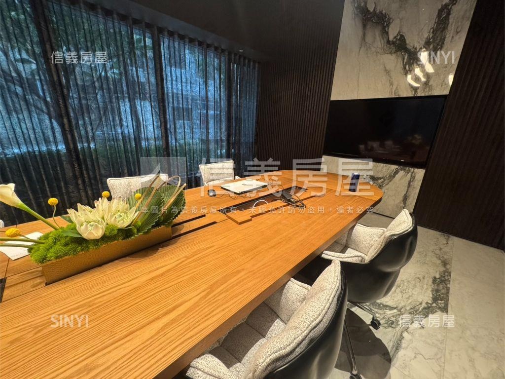 鼎泰中城雙衛浴房屋室內格局與周邊環境
