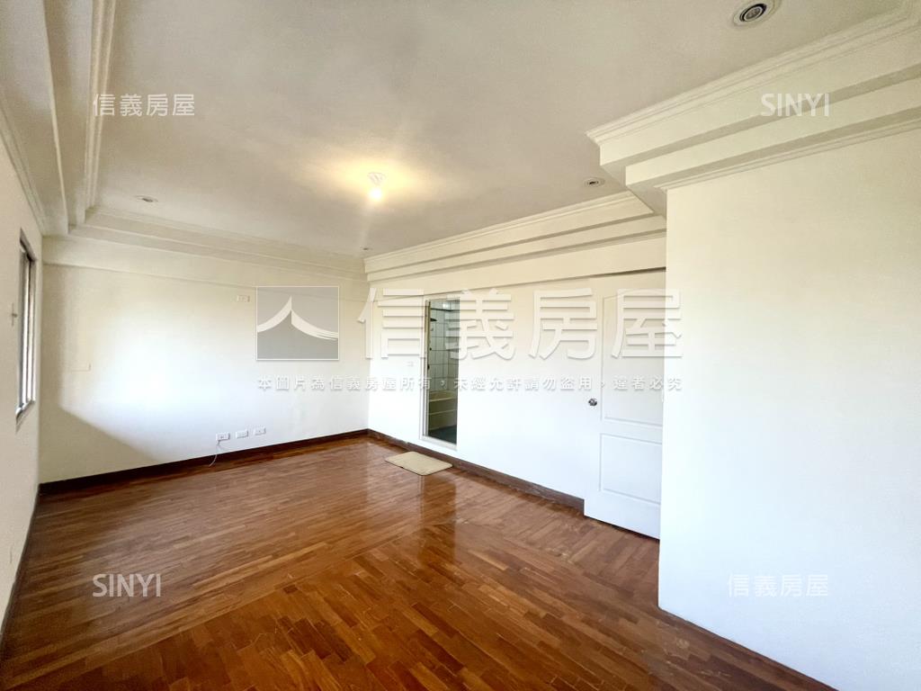 面柳川河畔三房車位房屋室內格局與周邊環境