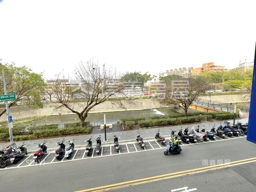 面柳川河畔三房車位房屋室內格局與周邊環境