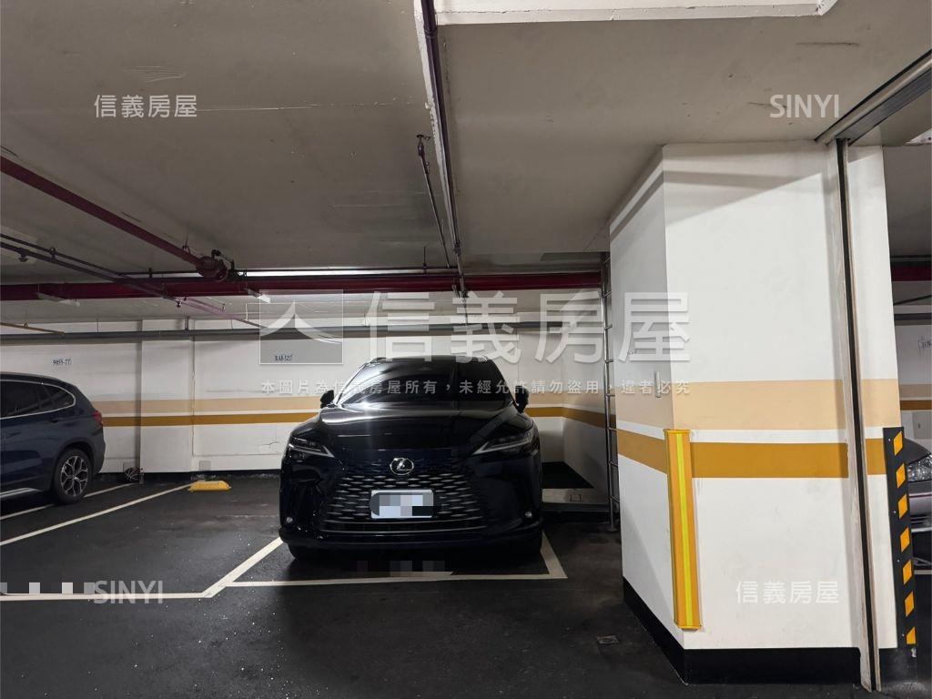 未來雙捷運交匯三房平車房屋室內格局與周邊環境