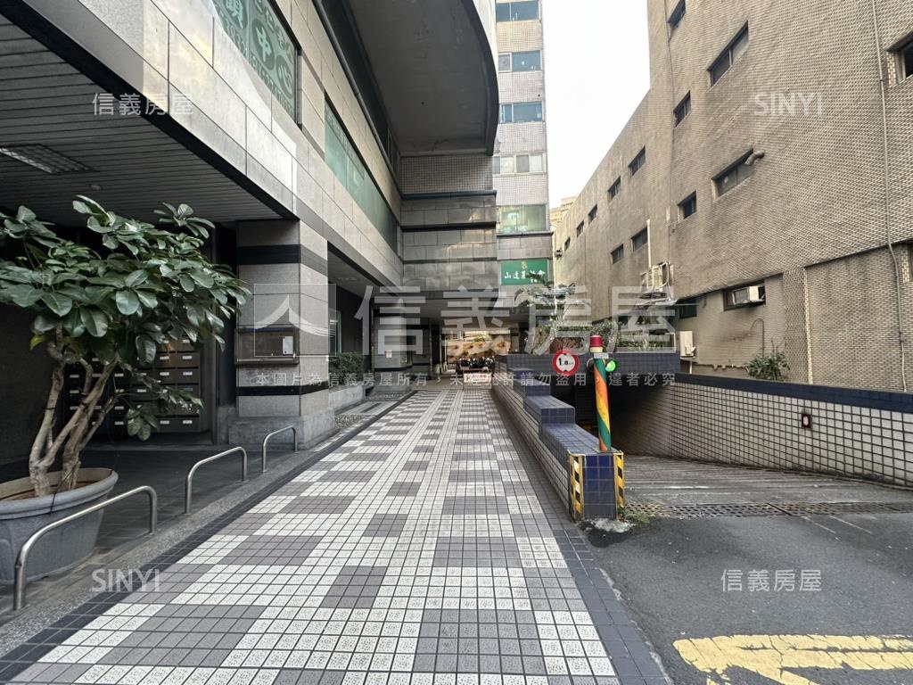 南京三民站辦公附平面車位房屋室內格局與周邊環境