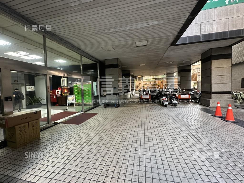 南京三民站辦公附平面車位房屋室內格局與周邊環境