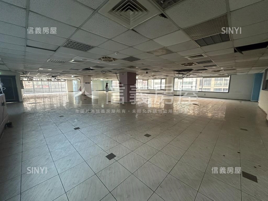 南京三民站辦公附平面車位房屋室內格局與周邊環境