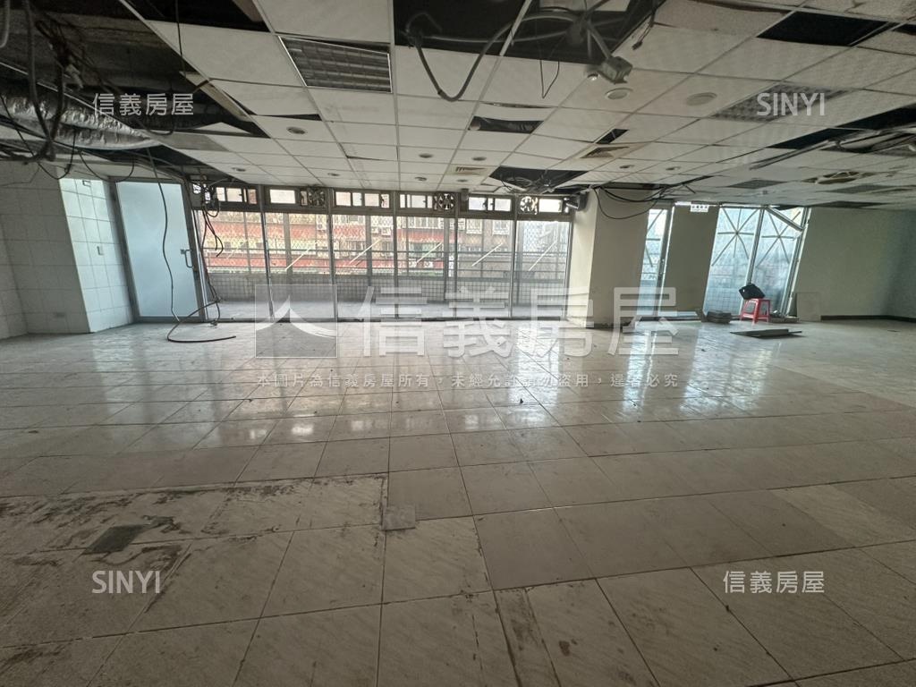 南京三民站辦公附平面車位房屋室內格局與周邊環境