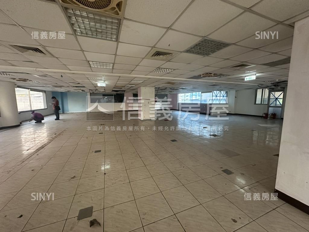 南京三民站辦公附平面車位房屋室內格局與周邊環境