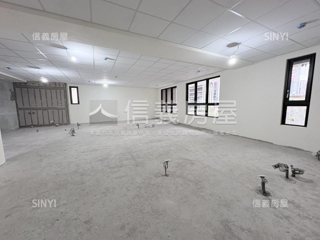 百邑稀有中型辦公附車位房屋室內格局與周邊環境