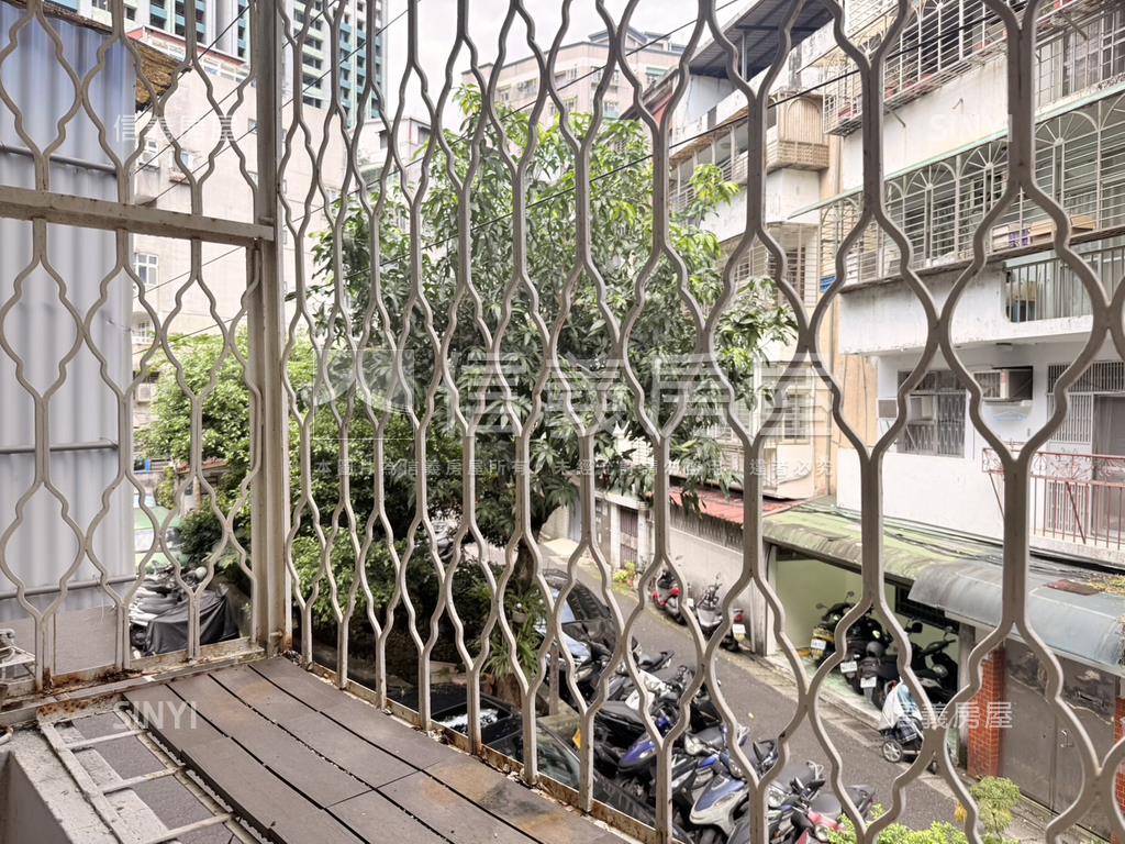 美寓裝潢稀有２樓房屋室內格局與周邊環境