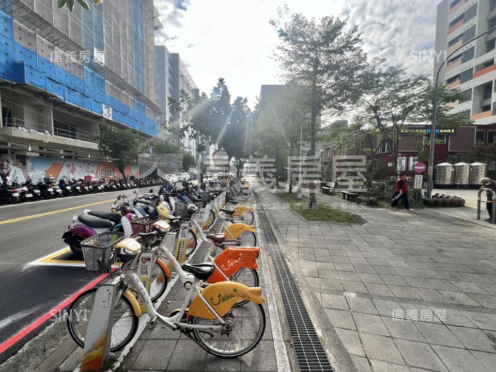 金城帝寶２號雙車位ꕥ房屋室內格局與周邊環境