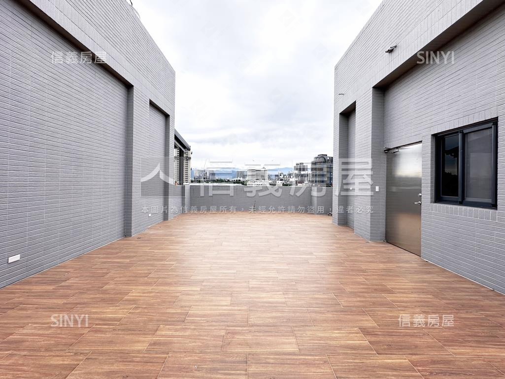 軟體園區邊間臨路店套房屋室內格局與周邊環境