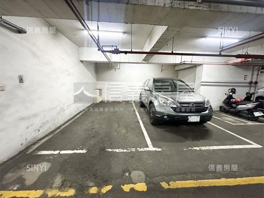 近中山醫。近捷運平車房屋室內格局與周邊環境