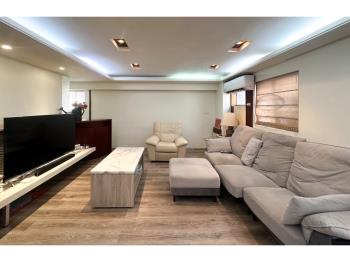 近中山醫。近捷運平車