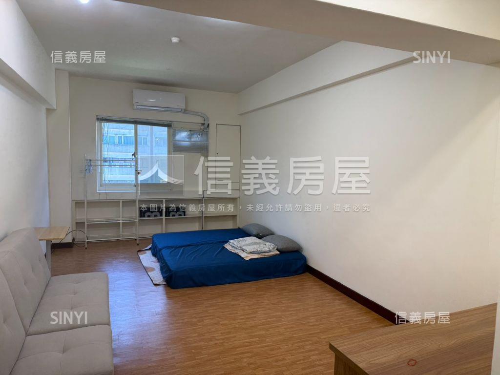 忠孝中聯管理高樓相連兩戶房屋室內格局與周邊環境