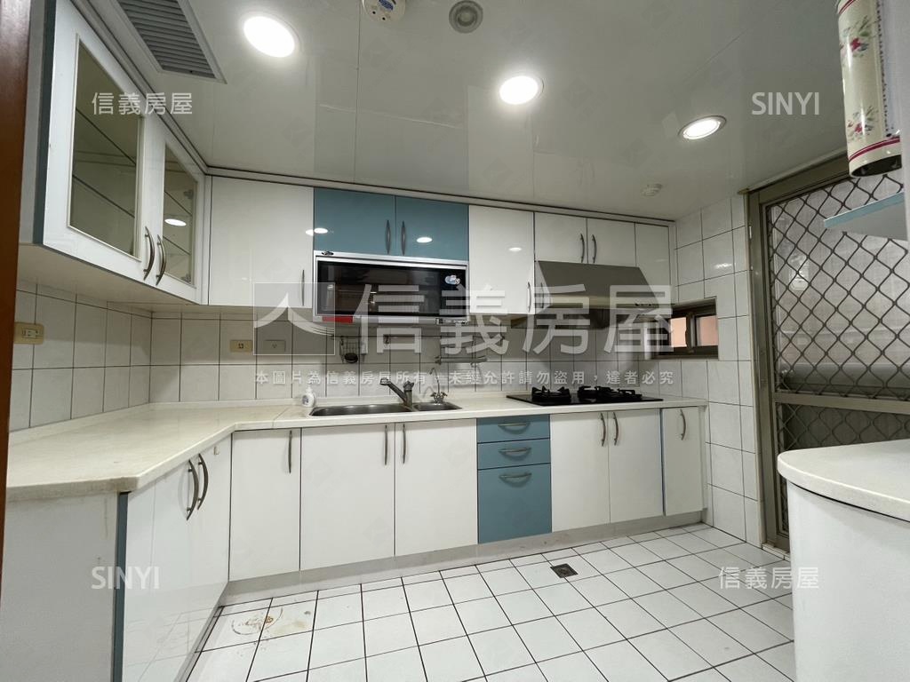 冠德花園城堡稀有釋出房屋室內格局與周邊環境