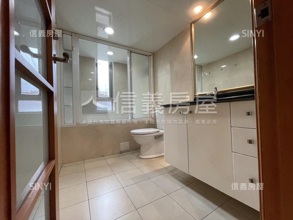 冠德花園城堡稀有釋出房屋室內格局與周邊環境