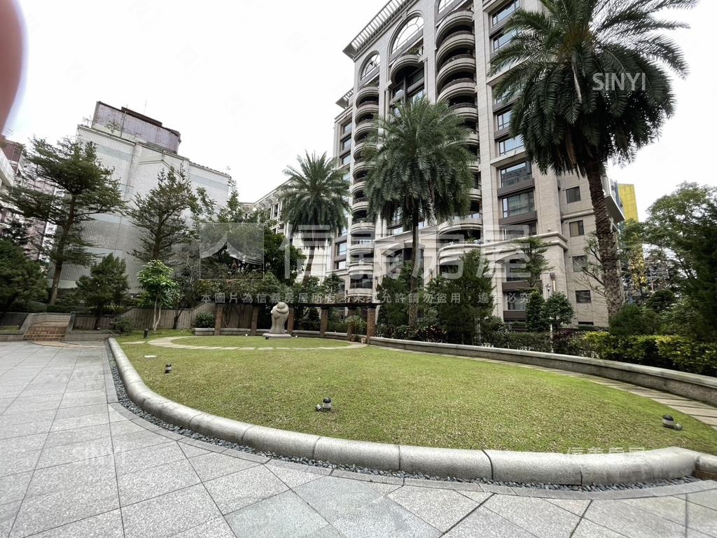 冠德花園城堡稀有釋出房屋室內格局與周邊環境