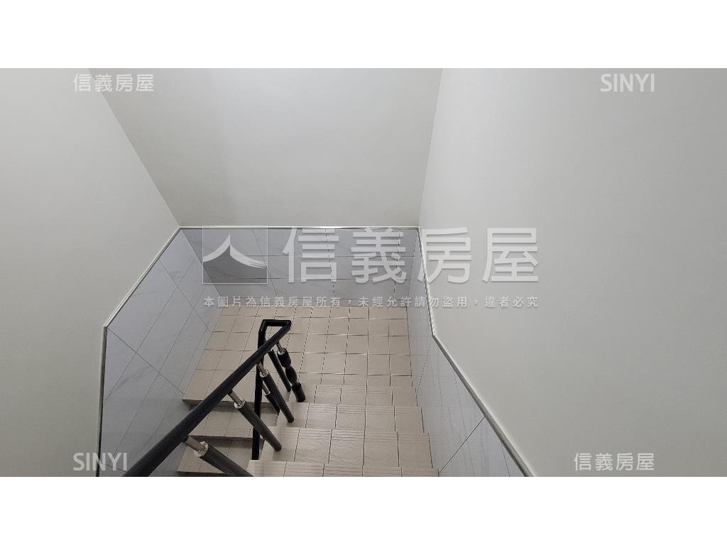 近未來捷運中正路收租透店房屋室內格局與周邊環境