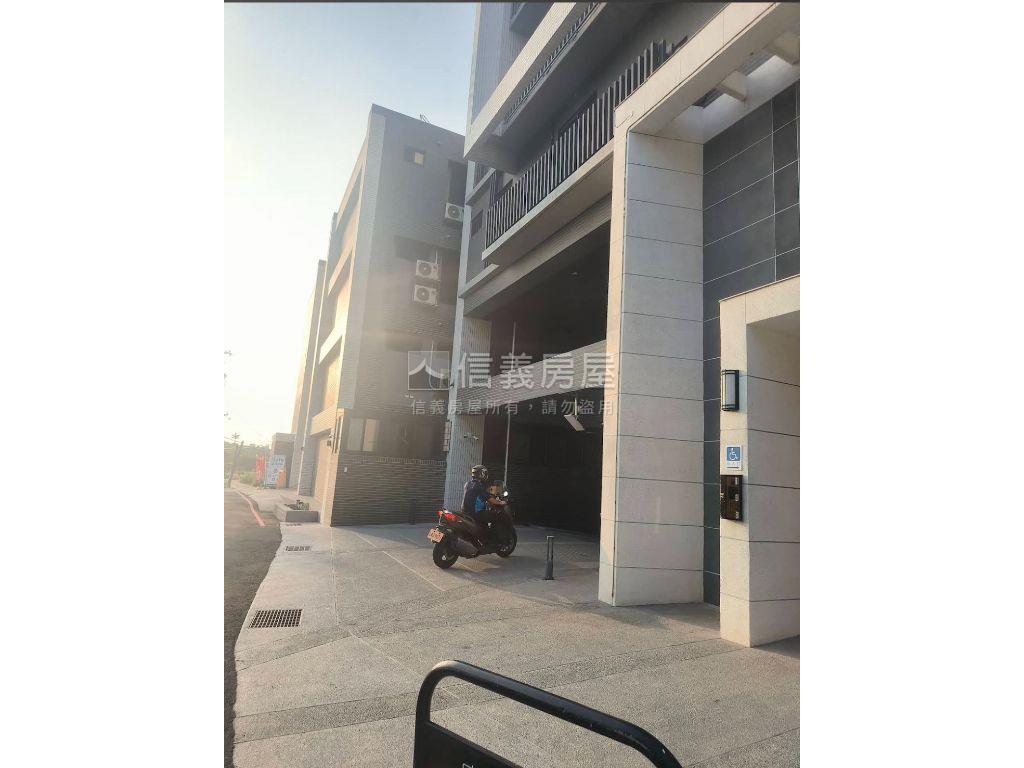 鼎巨清悠兩房車位房屋室內格局與周邊環境
