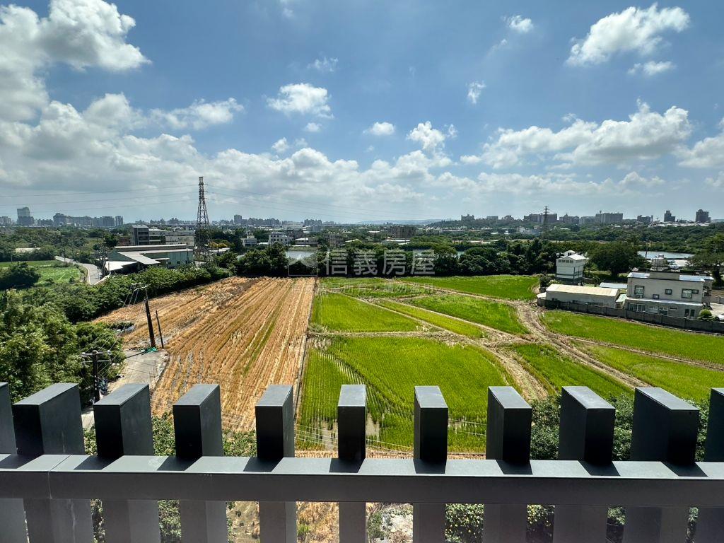 鼎巨清悠兩房車位房屋室內格局與周邊環境