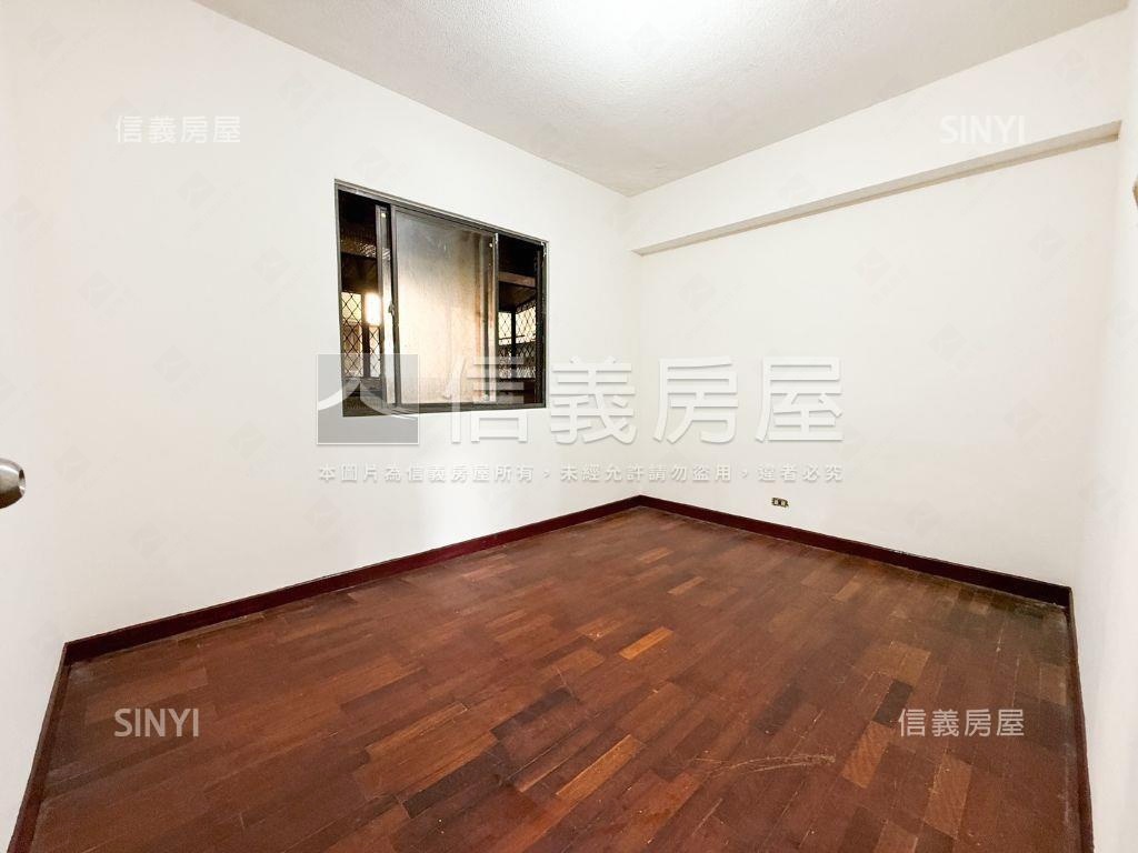 【捷運站旁】電梯全天管理房屋室內格局與周邊環境