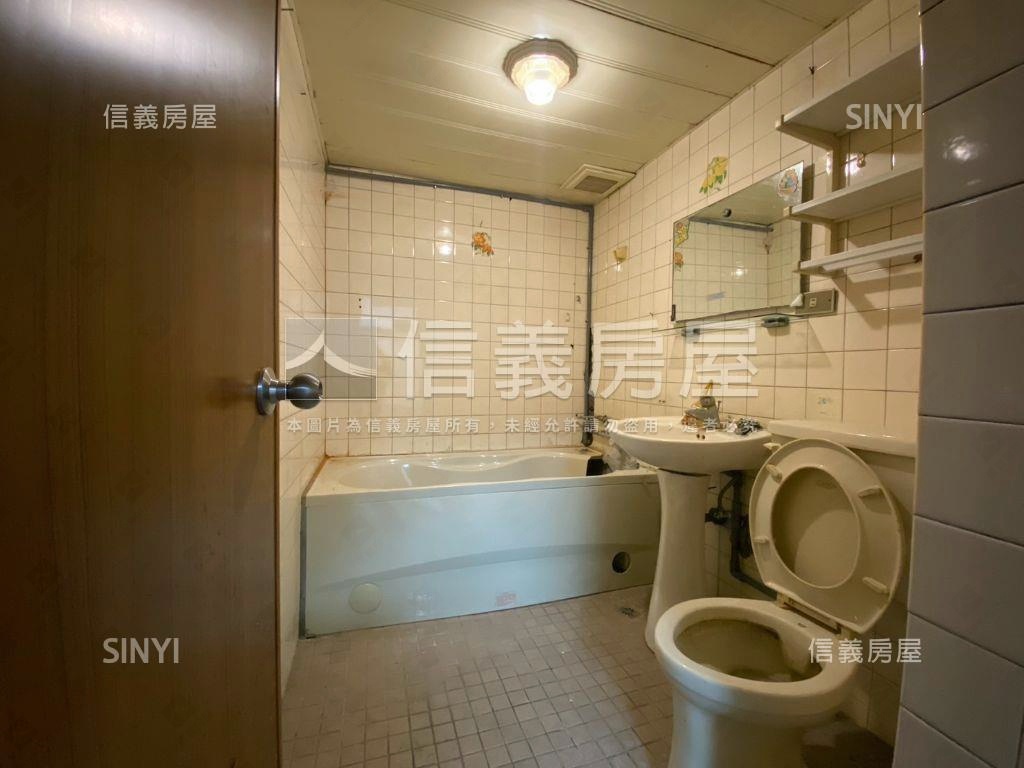 【捷運站旁】電梯全天管理房屋室內格局與周邊環境