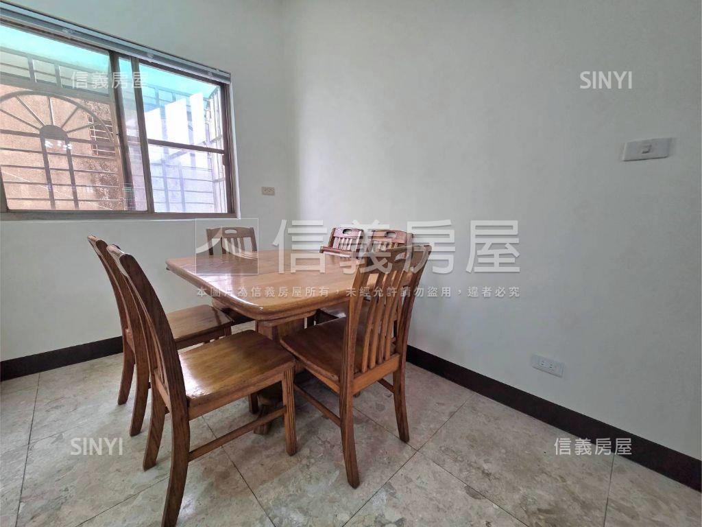 松竹西街車庫透天房屋室內格局與周邊環境