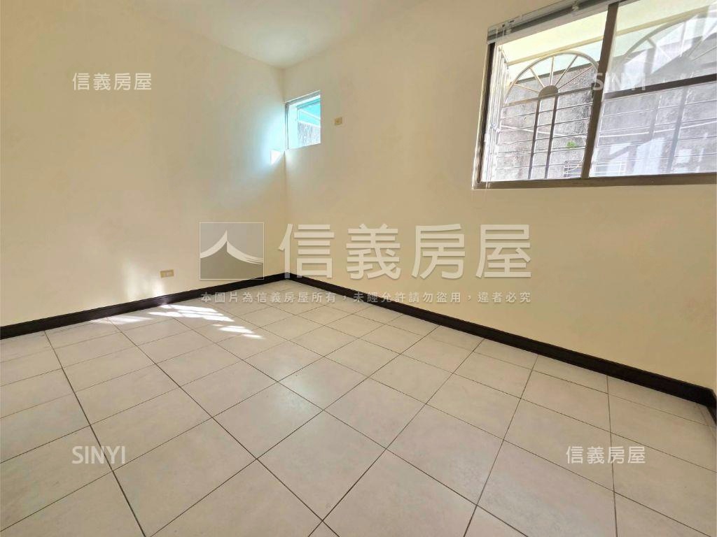 松竹西街車庫透天房屋室內格局與周邊環境