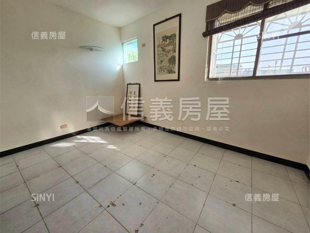 松竹西街車庫透天房屋室內格局與周邊環境