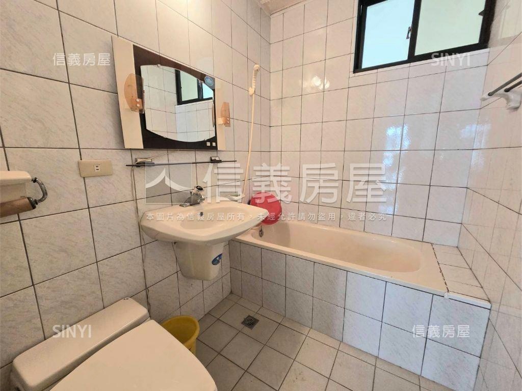 松竹西街車庫透天房屋室內格局與周邊環境