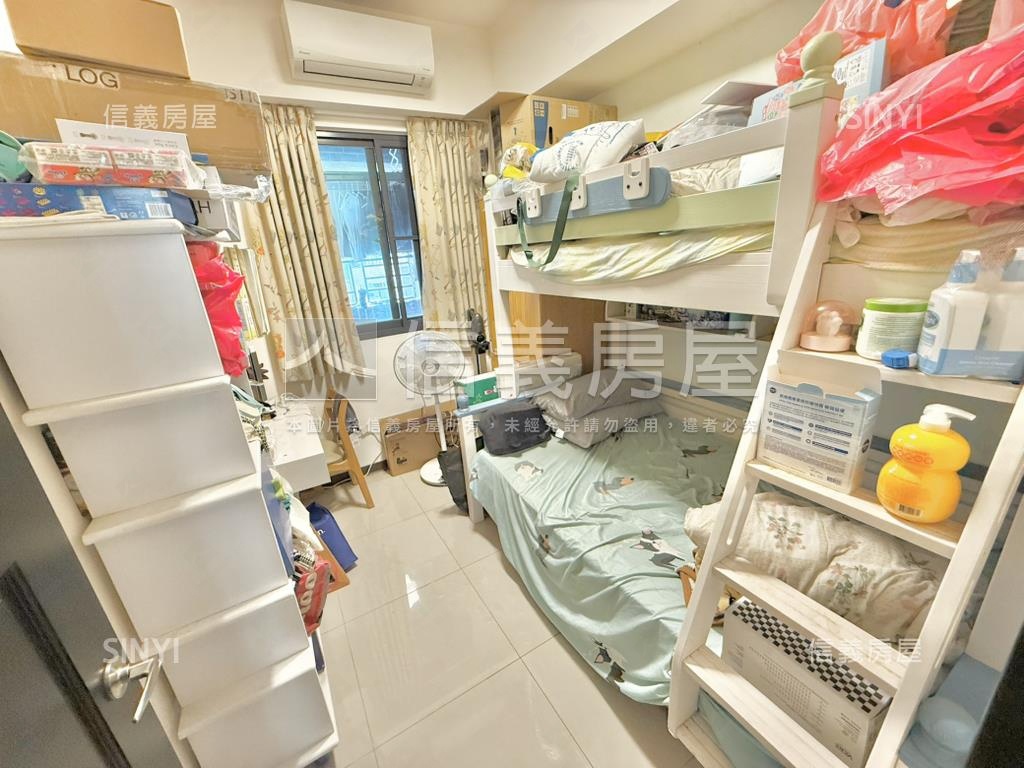 屋齡約６年意想不到好入手房屋室內格局與周邊環境