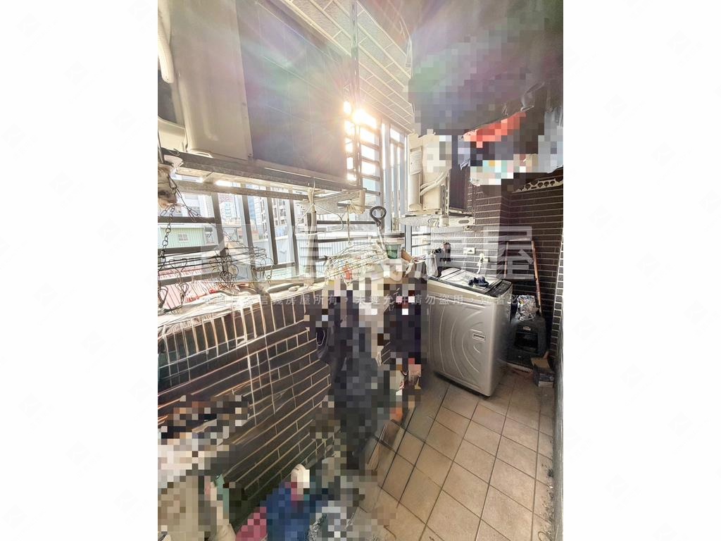 屋齡約６年意想不到好入手房屋室內格局與周邊環境