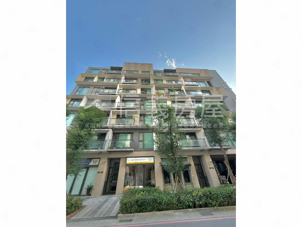 屋齡約６年意想不到好入手房屋室內格局與周邊環境