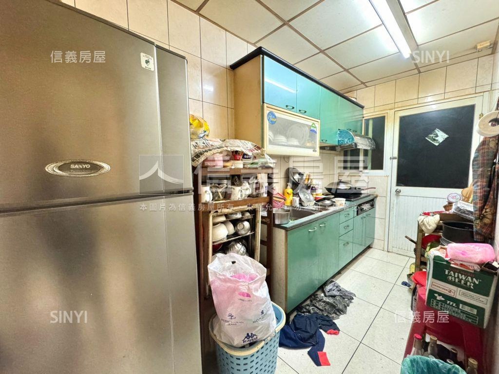 青年城近Ｇ０３三房車位房屋室內格局與周邊環境