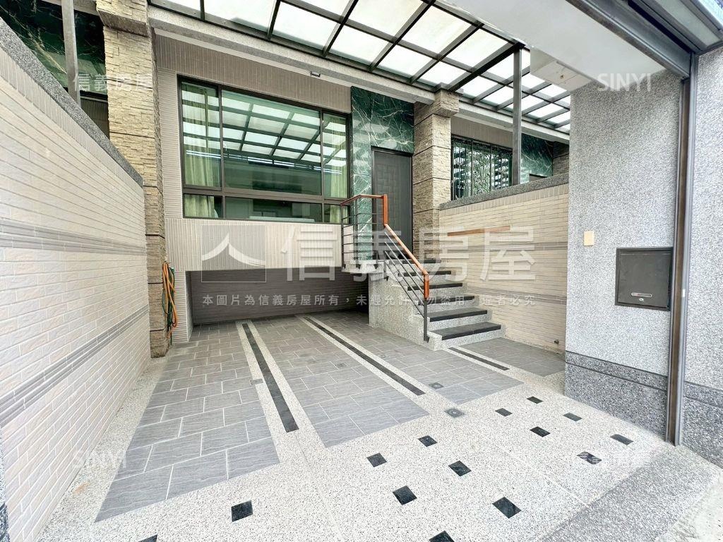 仁武慈惠三街質感美墅房屋室內格局與周邊環境