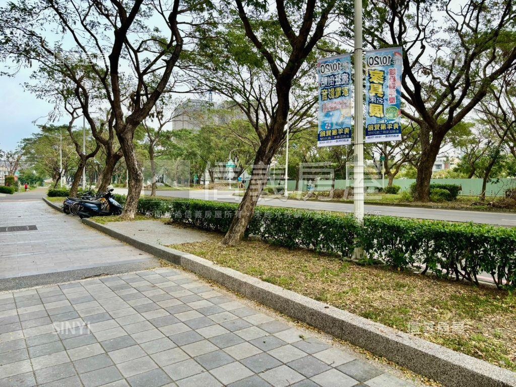 鄰藍田公園三房平移車位房屋室內格局與周邊環境