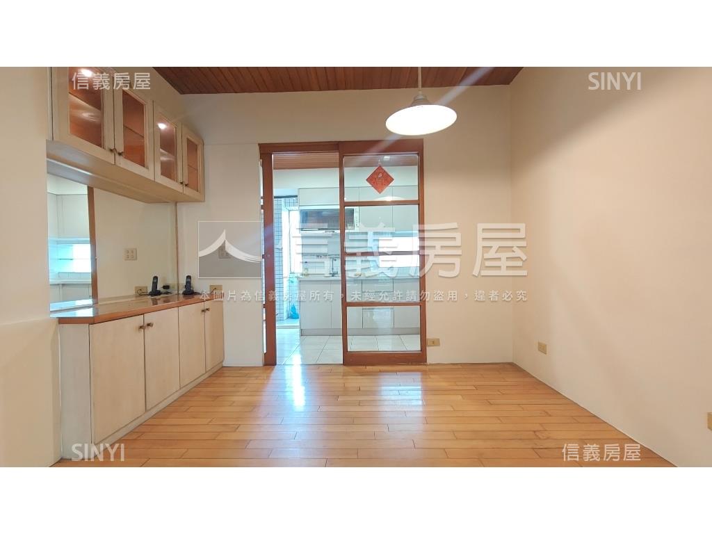 藝術大地大業學區四房平車房屋室內格局與周邊環境