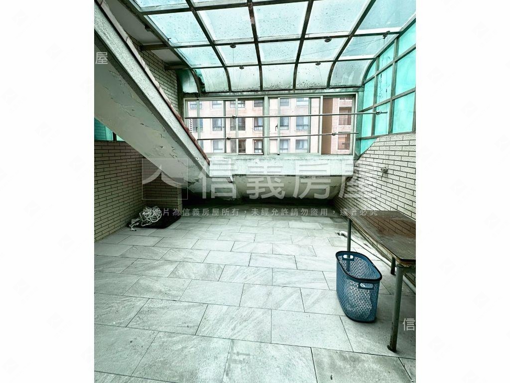 藝文精裝卡洛林店墅房屋室內格局與周邊環境